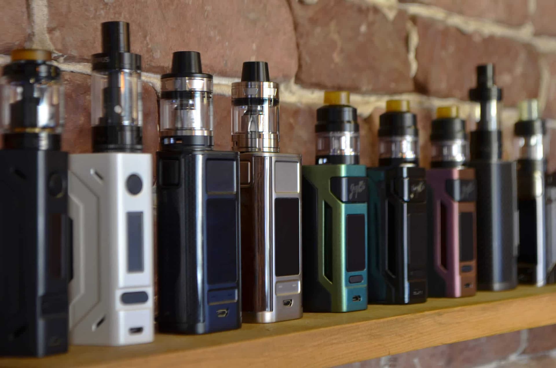 Die Al Fakher 30K Hypermax Vape – 30.000 Züge Qualität und Stil in einem Gerät