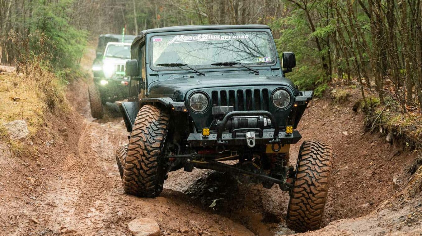 Offroad Zubehör, das überzeugt: Seilwinden von Techtradesystem für anspruchsvolle Einsätze im Gelände