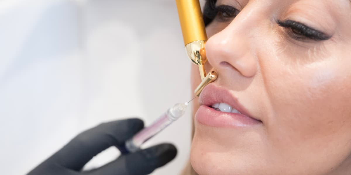 Verjüngung durch Botox Nürnberg: Glatte Haut und frischere Lippen