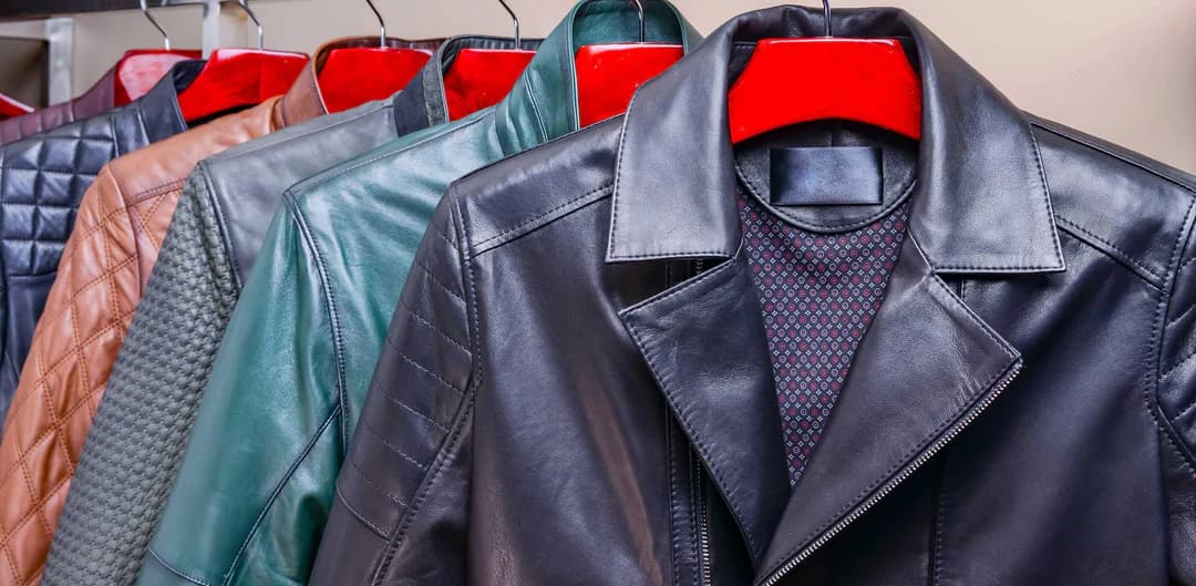 Lederjacke Damen: Das Must-Have für Modebewusste Frauen, Inspiriert von den Besten Basics der Saison