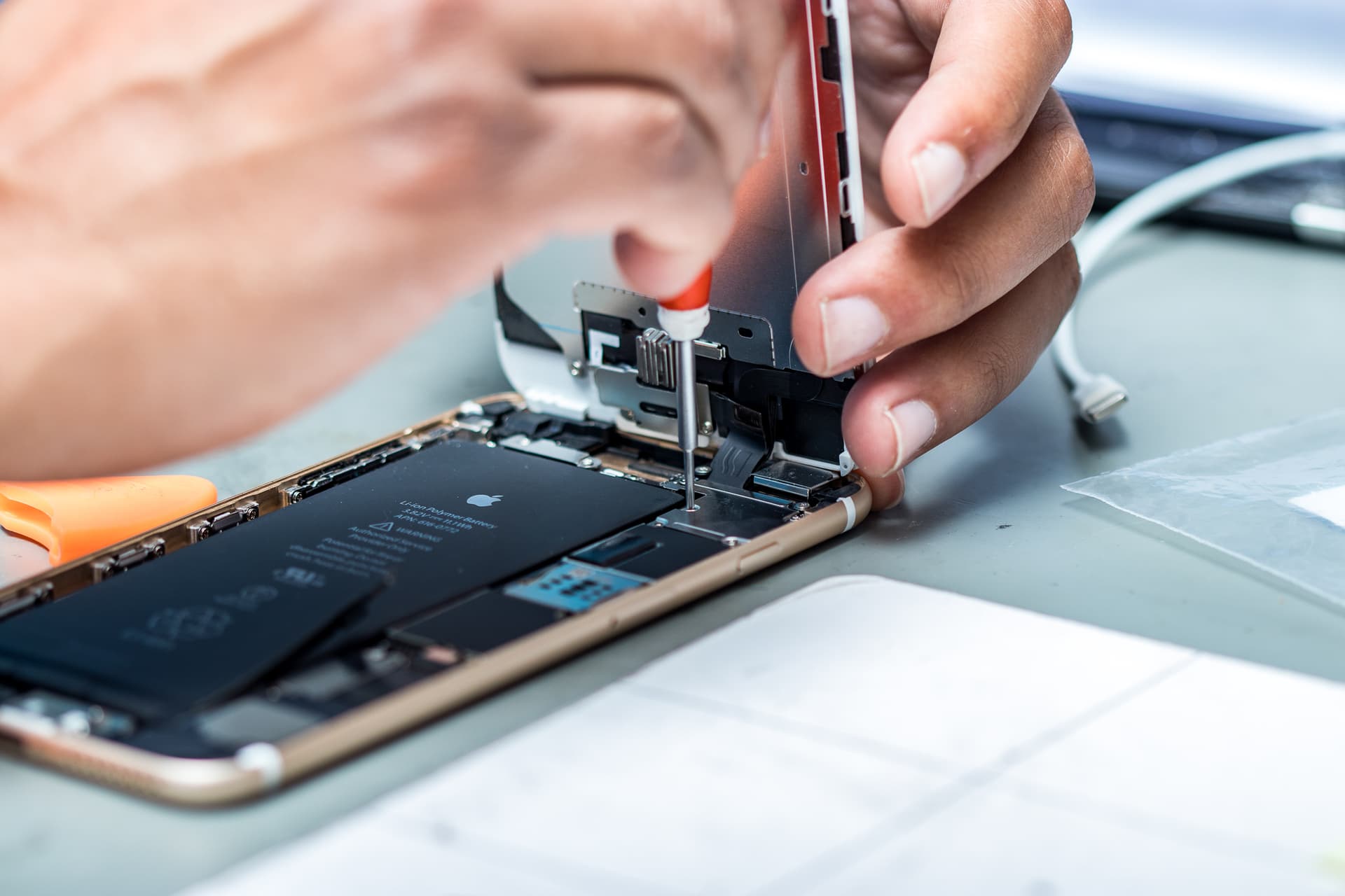 Display-, Akku- und Platinenreparaturen: Ihr zuverlässiger iPhone Reparaturservice