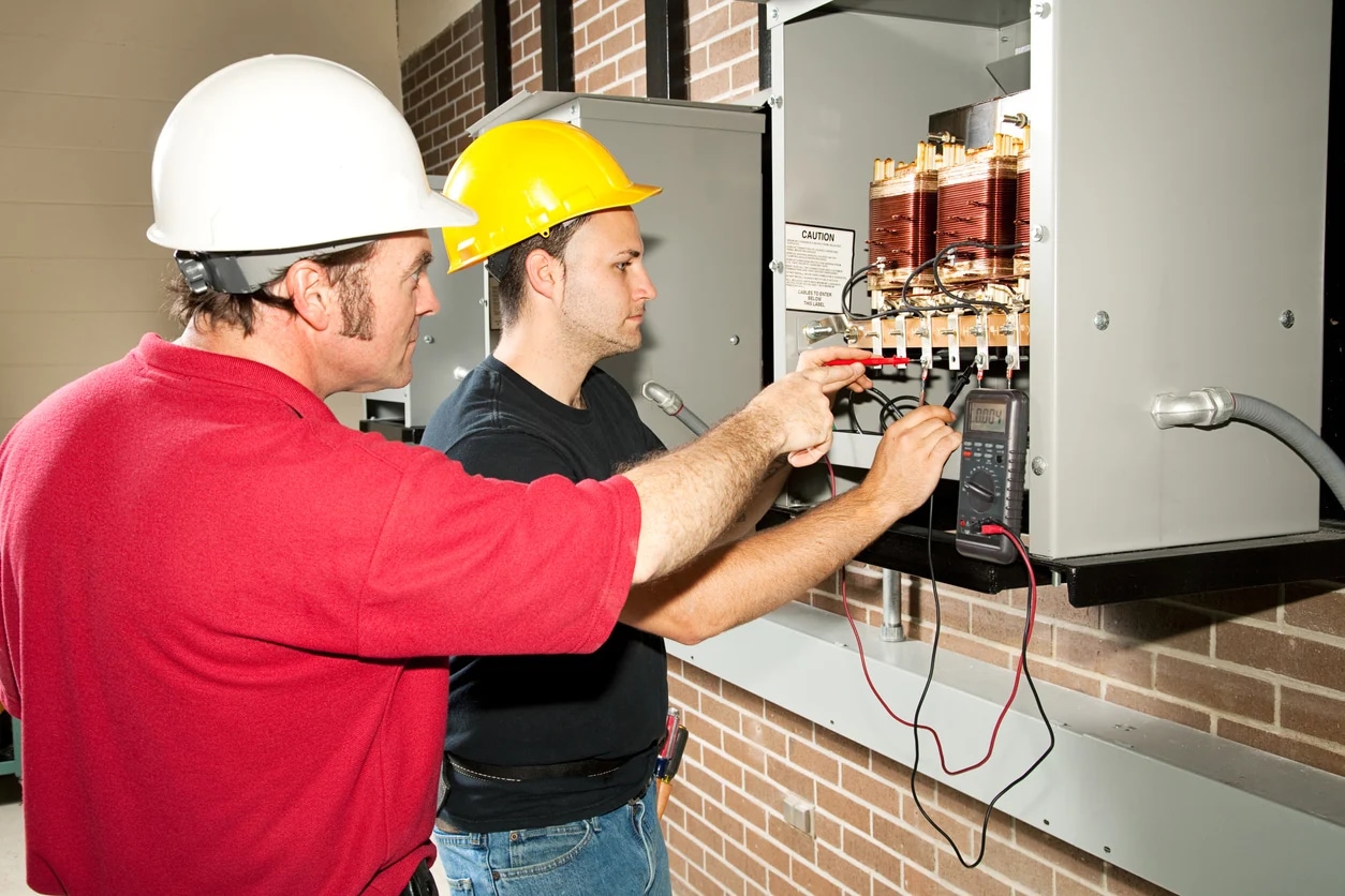 DGUV V3 Prüfung – Elektrosicherheit in Bürogebäuden und Industrieanlagen