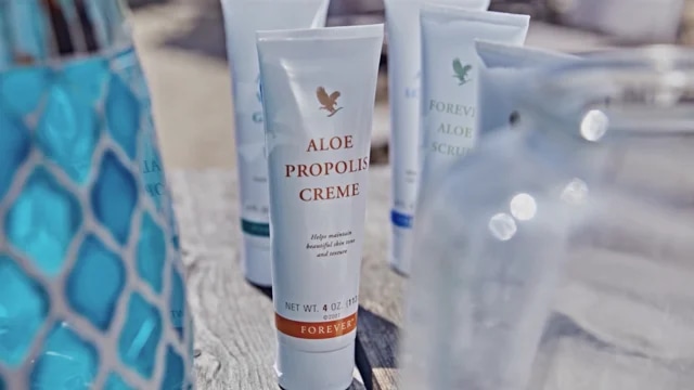 Das Geheimnis der Natur für jugendliches Strahlen: Forever Propolis Crème