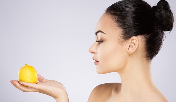 Achieve Spotless Skin with Lemon Juice's Assistance